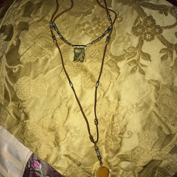 Elise M Taj Mahal Double layer Agate necklace - Picture 3 of 8